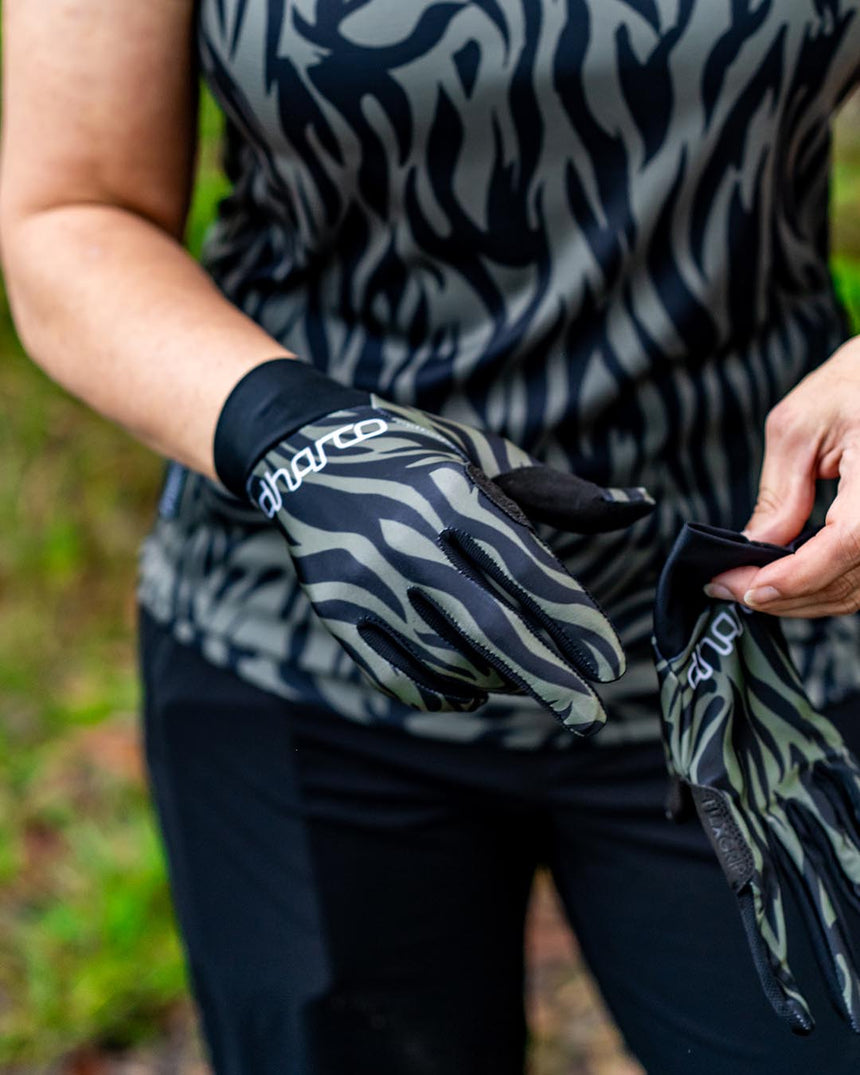 Womens Trail Glove | Cypress